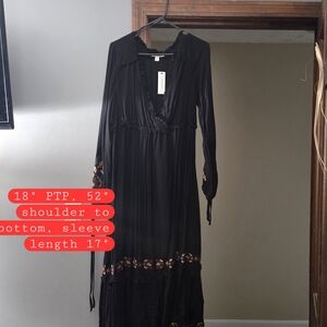 Francesca's Collections Black Maxi Dress with Embroidered Accent